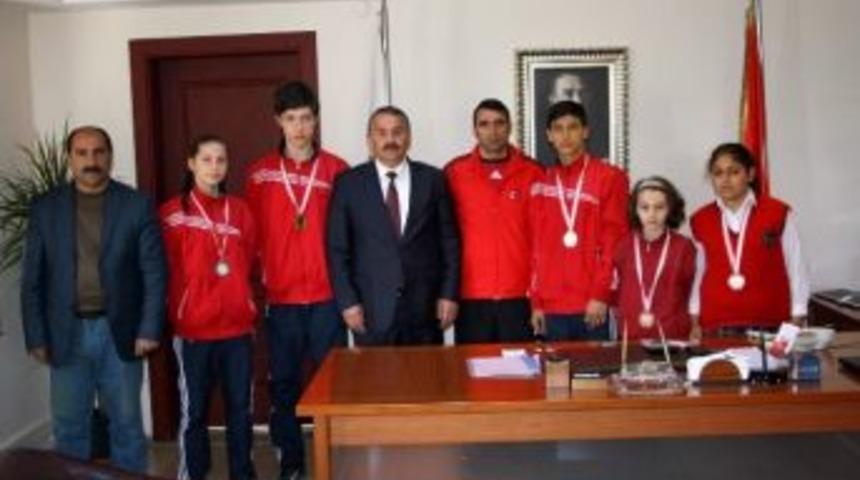 Arifiyeli Tekvandocular&rsquo;dan Başkan Karakulluk&ccedil;u&rsquo;ya Ziyaret