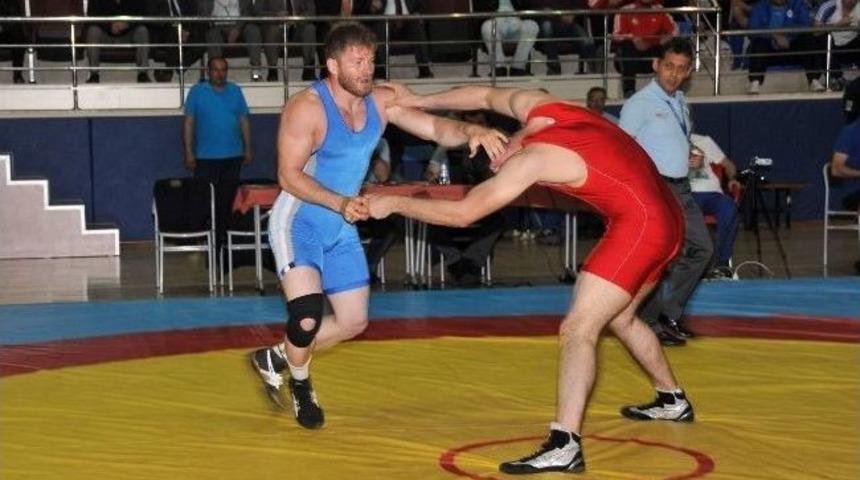 Ak&uuml;&rsquo;de Ger&ccedil;ekleştirilen &Uuml;niversitelerarası G&uuml;reş T&uuml;rkiye Şampiyonası Sona Erdi