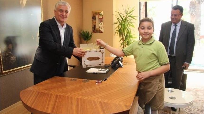 Bodrum&rsquo;un Minik Başkanı Stadyum Hakkında Bilgi Aldı