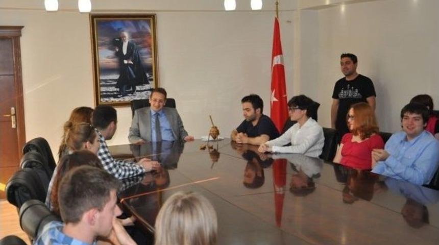 Yabancı &Ouml;ğrenciler Kaymakam Demirci&rsquo;yi Ziyaret Etti