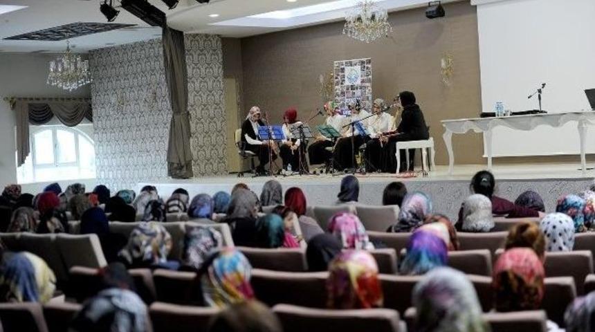 Komek Ve Hanım Lokalleri Kutlu Doğum Programı D&uuml;zenledi