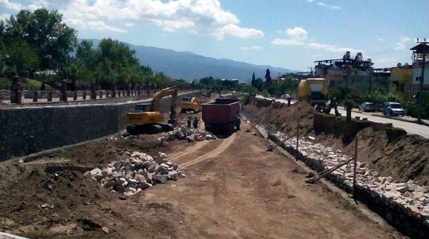 Derek&ouml;y Deresi Islah &Ccedil;alışmasında Sona Geliniyor