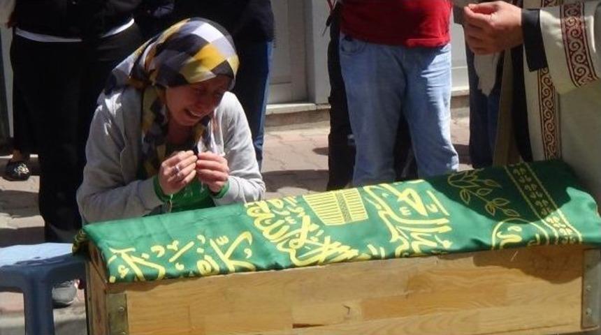 Rabia Bebekten Geriye Annesinin &Ccedil;ektiği G&ouml;r&uuml;nt&uuml;ler Kaldı