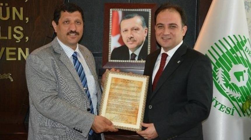 Baybatur&rsquo;dan Demirci Belediye Başkanına Ziyaret