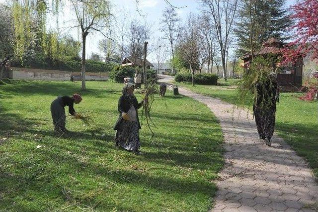 Türbin Mesire Yeri Yaza Hazırlanıyor