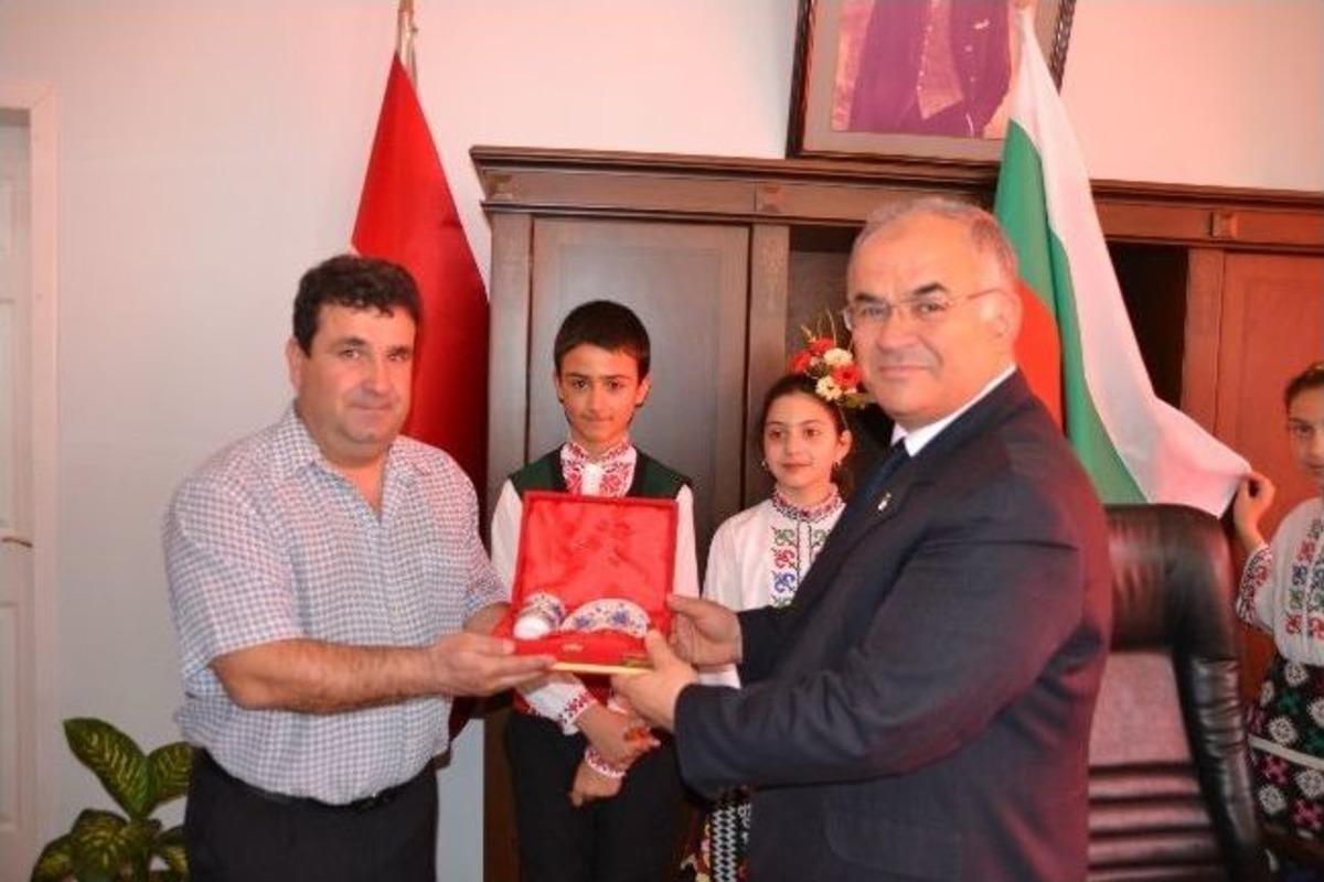 D&ouml;rt &Uuml;lkeden 74 &Ccedil;ocuk Simav&rsquo;ı Renklendirdi