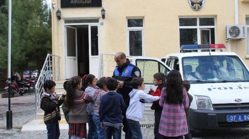 Korkuteli'nde Polisten Broş&uuml;rl&uuml; Uyarı