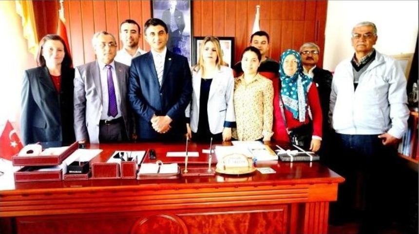 Kızılay Sarıg&ouml;l Y&ouml;netimi Başkanı Necati Sel&ccedil;uk&rsquo;u Ziyaret Etti