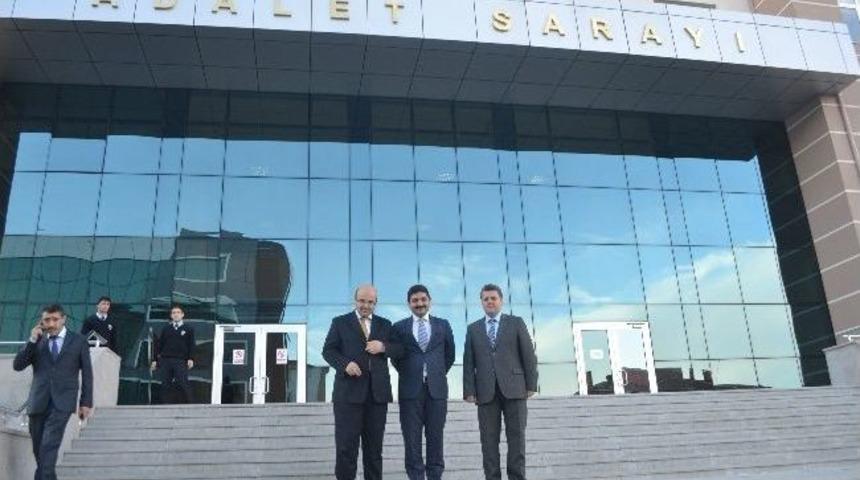 Ankara Heyeti, &Ccedil;erkezk&ouml;y'&uuml;n Yeni Adliyesini Gezdi