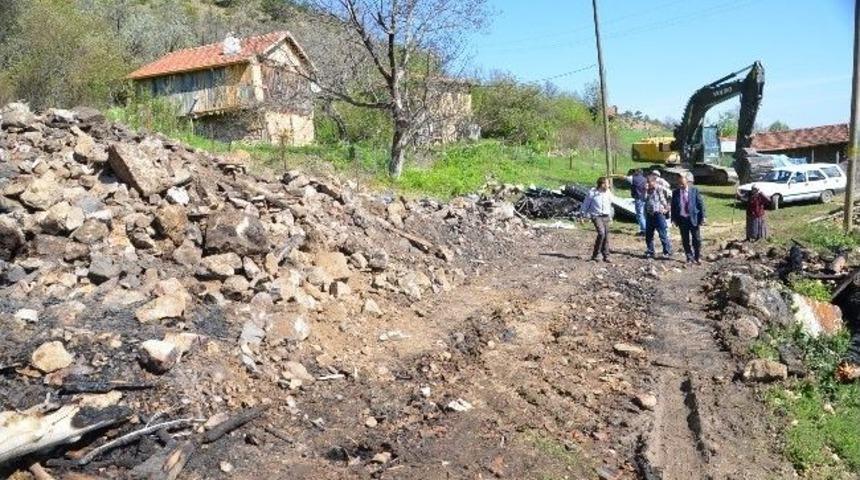 Ovacık&rsquo;ta Ev Yangını
