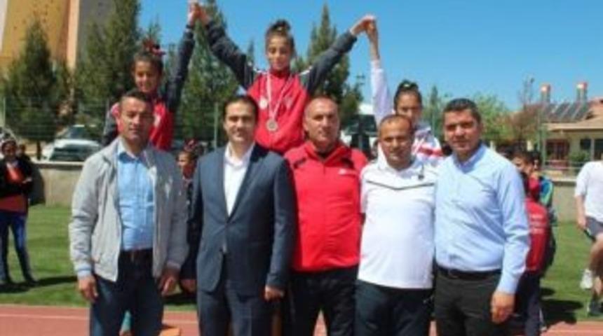 23 Nisan Şampiyonları Emniyetspor&rsquo;dan