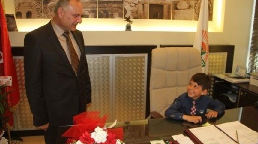 Minik Başkan Talimat Yağdırdı