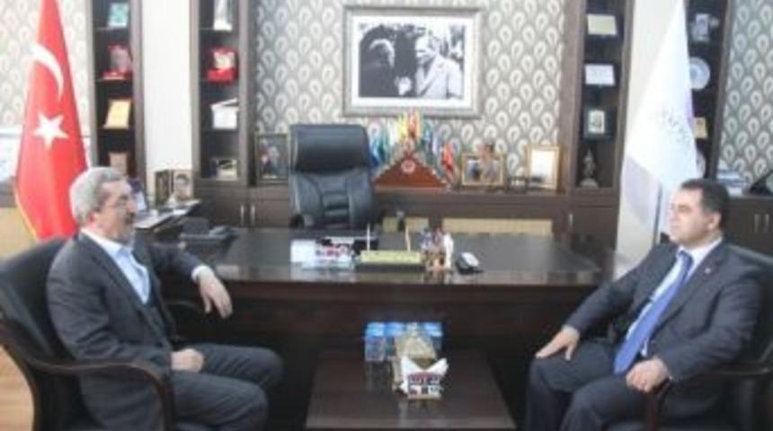 Vergili&rsquo;den Aksoy&rsquo;a İadei Ziyaret