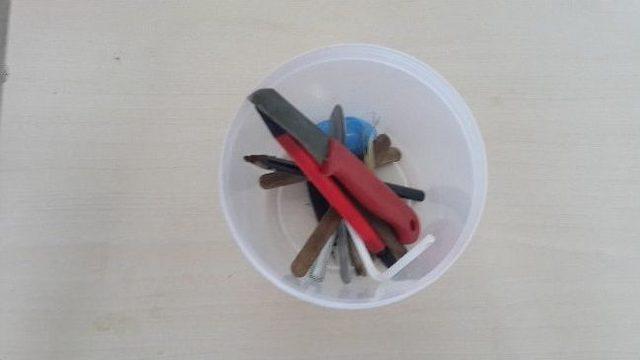 Midesinden 15 Adet Yabancı Cisim &Ccedil;ıkartıldı 1