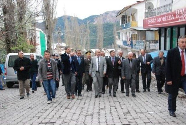 Vali Azizoğlu, Posof İl&ccedil;esi&rsquo;nde &Ccedil;eşitli Ziyaret Ve İncelemelerde Bulundu 2