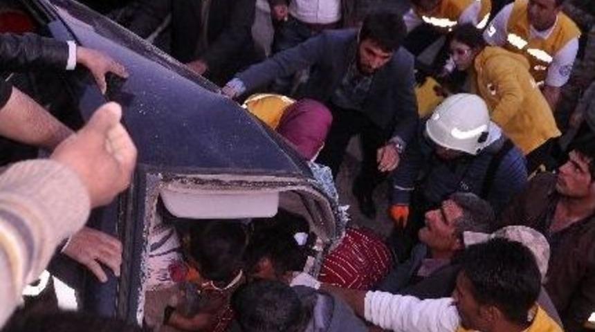 Erciş'te Trafik Kazası: 6 Yaralı