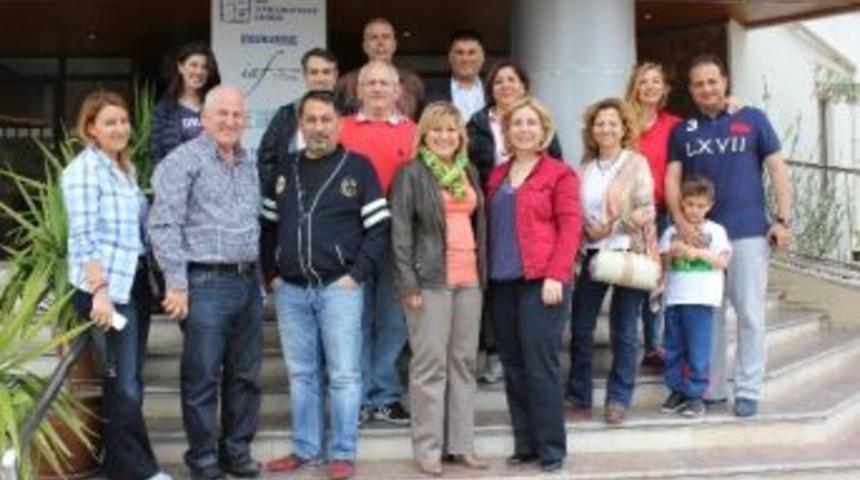 Giyim Sanayicileri Baharı Birlikte Karşıladı