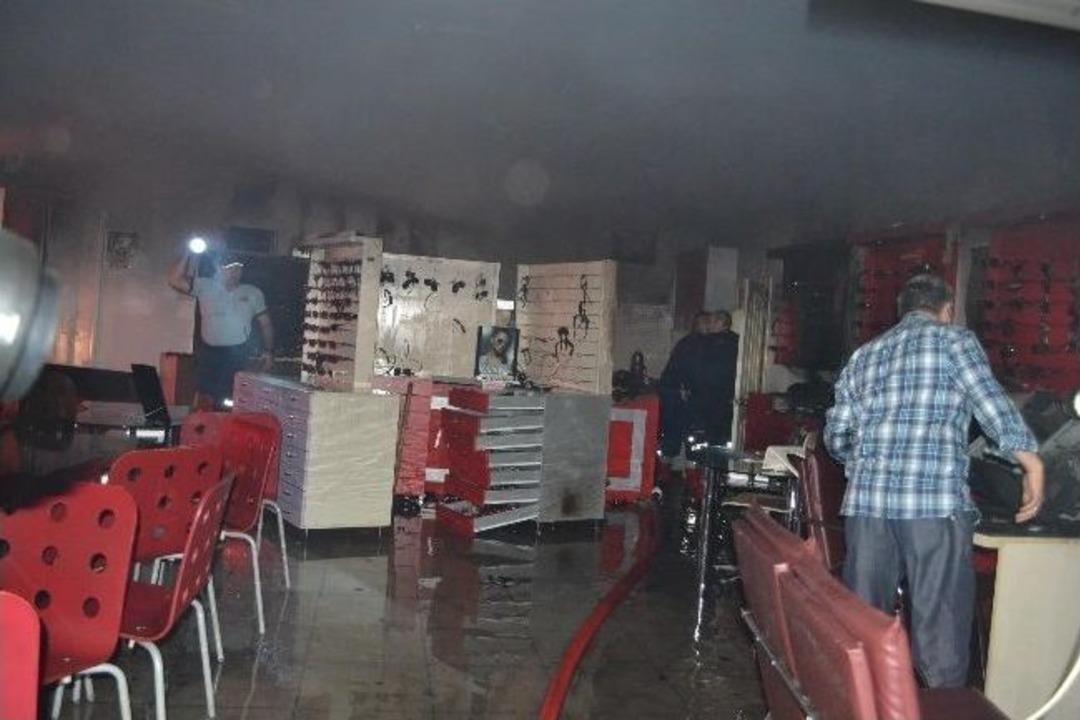 Mhp İl&ccedil;e Başkanı&rsquo;nın İş Yeri K&uuml;le D&ouml;nd&uuml;