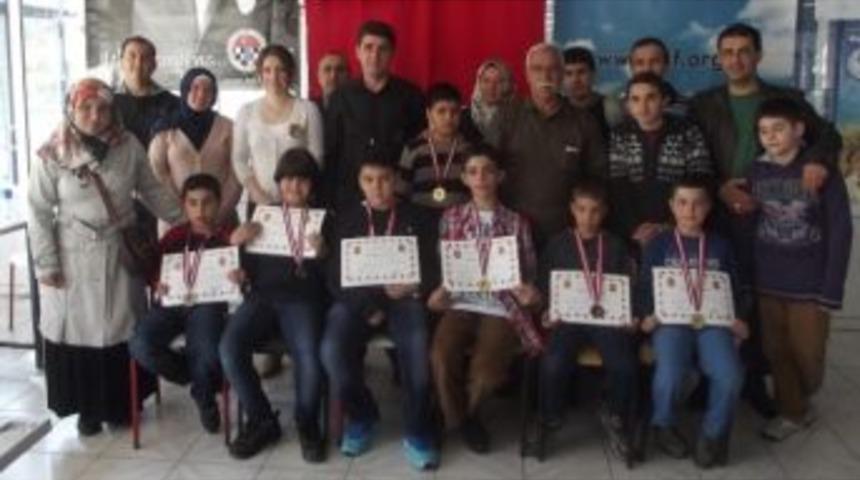 23 Nisan Satran&ccedil; Turnuvası Yapıldı