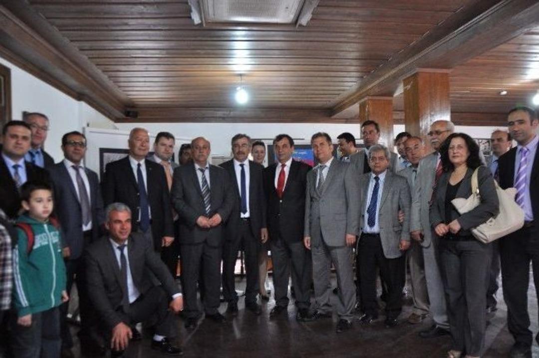 23 Nisan Resim Kompozisyon Ve Şiir Yarışmasının Sergisi A&ccedil;ıldı