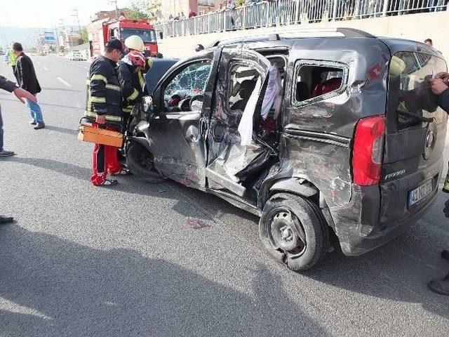 Körfez'de Trafik Kazası: 1 Yaralı