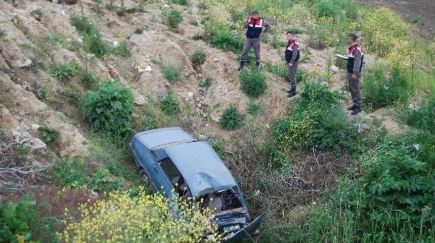 Otomobilde Uyuyan Yaralı S&uuml;r&uuml;c&uuml; 14 Saat Sonra Bulundu