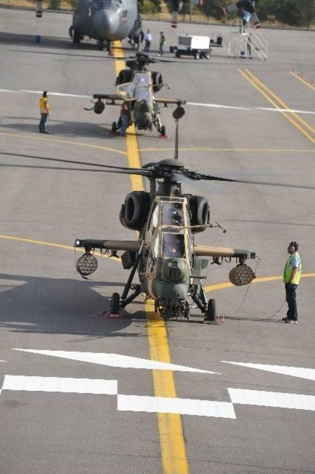 Atak Projesi Kapsamında, İlk Edh Helikopteri 22 Nisan 2014 Tarihinde Kabul Edilerek Türk Silahlı Kuvvetleri Envanterine Alındı