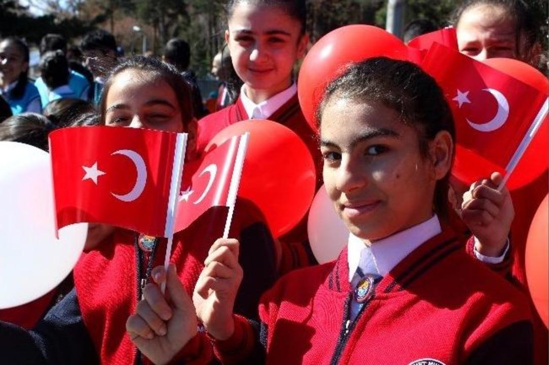 Erzurum&rsquo;da 23 Nisan Coşkusu