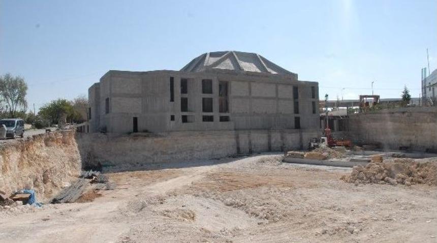 Başkan &Ccedil;alışkan, Ahmet Yesevi Camisi İnşaatını İnceledi