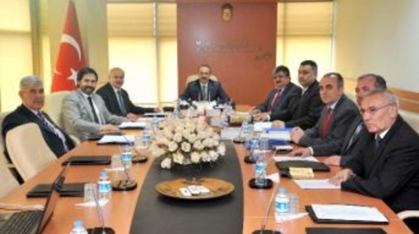 Uşak İl Enc&uuml;meni, Vali Yavuz İle İlk Toplantısını Ger&ccedil;ekleştirdi