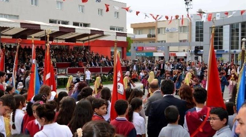 S&ouml;ke&rsquo;de 23 Nisan Ulusal Egemenlik Ve &Ccedil;couk Bayramı Kutlamaları