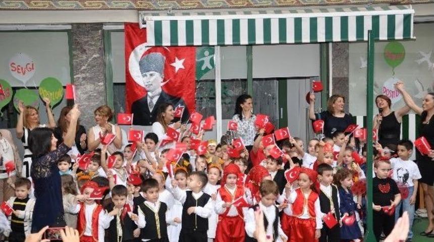 Uygar &Ccedil;ocuk Evi'nde Bayram Coşkusu