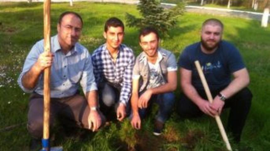 Yenice Meslek Y&uuml;ksekokulunda Fidan Dikim Etkinliği