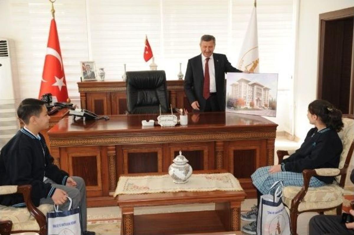 K&uuml;tahya'da Valilik Makamı,mehmet Ali Cura Ve Fatma Nur Aloğlu&rsquo;na Devredildi