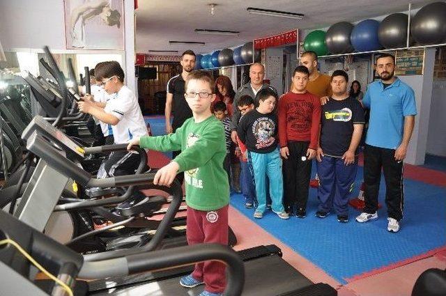 Nazilli’de Spor Merkezi Otistik Ve Engelli Çocuklara Kapısını Açtı