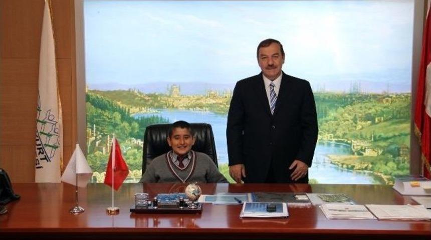 Necmi Kadıoğlu Koltuğunu Devretti