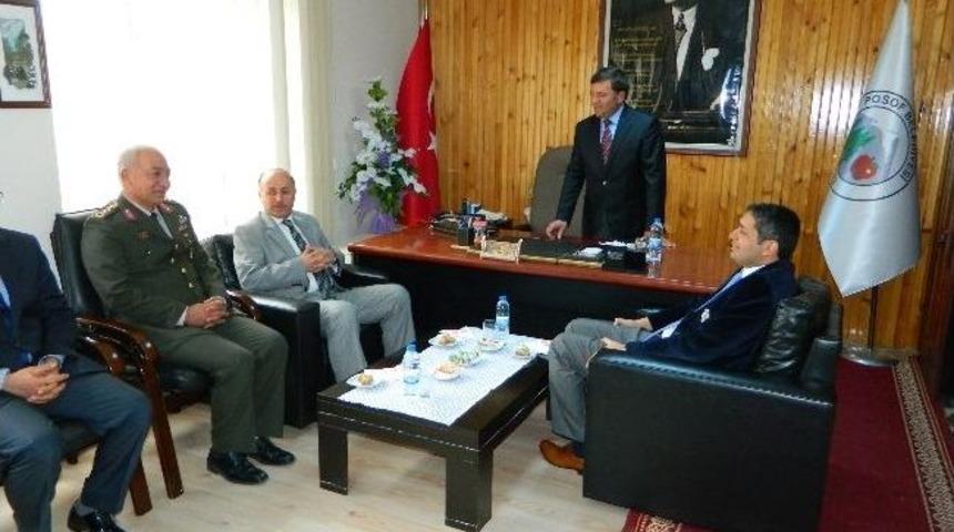 Vali Azizoğlu, Posof İl&ccedil;esi&rsquo;nde &Ccedil;eşitli Ziyaret Ve İncelemelerde Bulundu