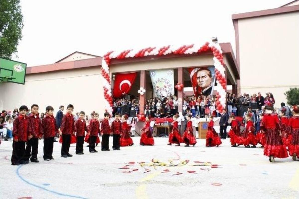 Ulusal Egemenlik Ve &Ccedil;ocuk Bayramı Bandırma'da Kutlandı