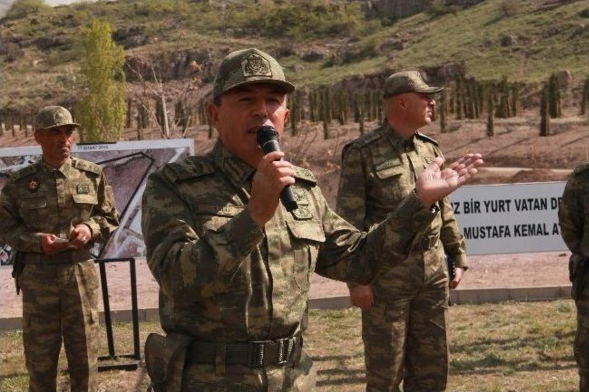 General Eşref Akıncı Kışlasında Ağa&ccedil; Dikme Bayramı Yapıldı