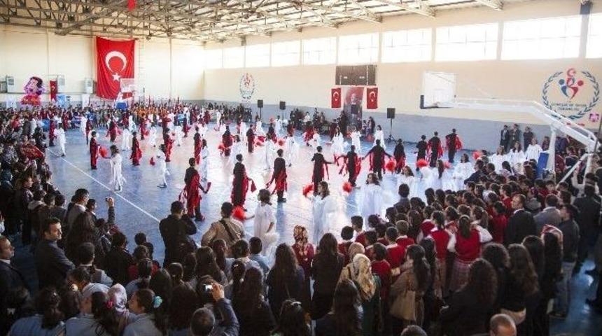 Ahlat&rsquo;ta 23 Nisan Coşkusu