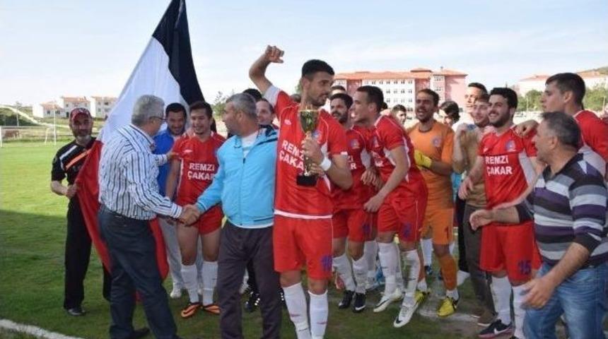 Sındırgı Belediyespor'da Şampiyonluk Sevinci