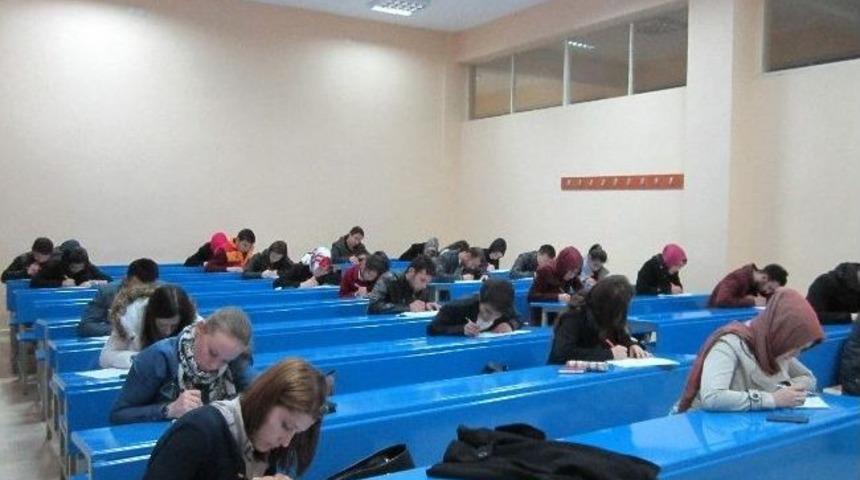 Gediz Sağlık Hizmetleri Meslek Y&uuml;ksekokulu'dan Kamuya 16 Memur