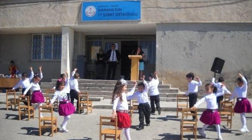 17 Şubat İlk&ouml;ğretim Ve Mamahatun Ortaokulu 23 Nisan Kutlaması