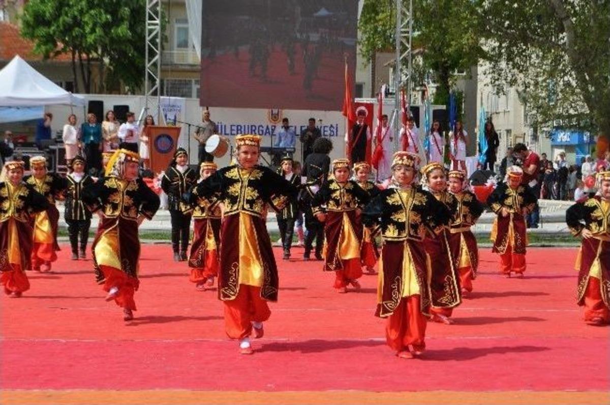 L&uuml;leburgaz'da 23 Nisan Coşkuyla Kutlandı