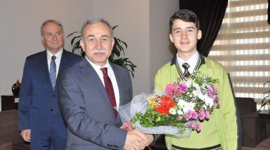 Vali B&uuml;y&uuml;k Makamını Yusuf Tetik&rsquo;e Bıraktı