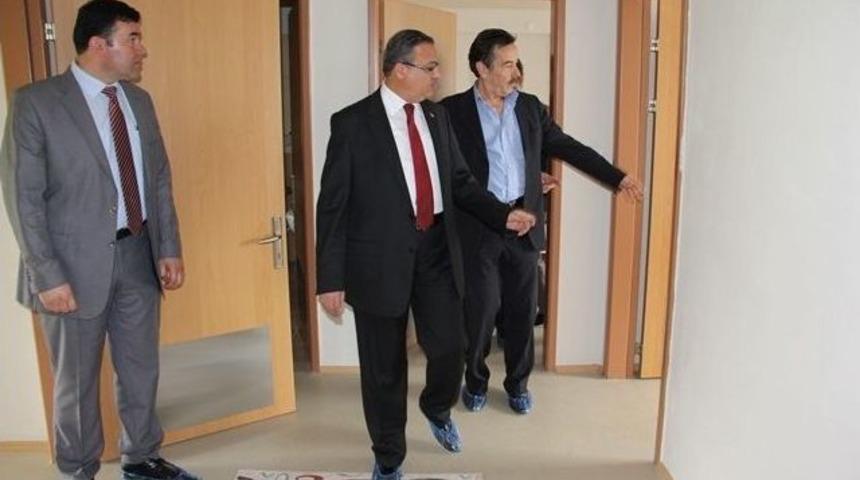 Vali Su, İnşaatı Biten Huzurevinde İncelemelerde Bulundu