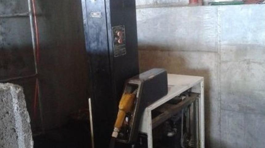 Adana'da 26 Bin Litre Ka&ccedil;ak Akaryakıt Ele Ge&ccedil;irildi