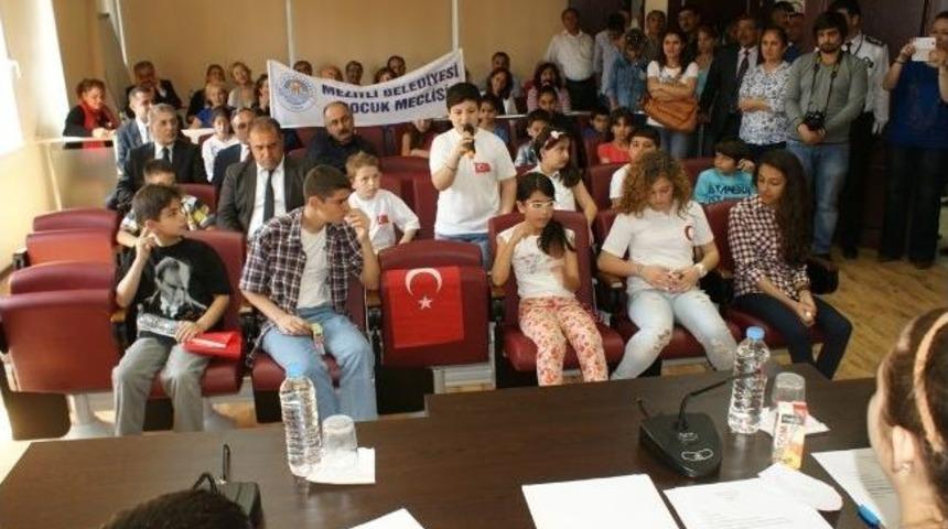 Mezitli Belediyesi &Ccedil;ocuk Meclisi, İlk Toplantısını 23 Nisan&rsquo;da Yaptı