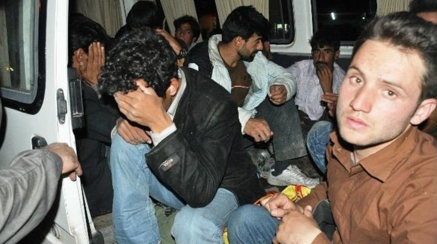 Iğdır'da 105 Ka&ccedil;ak Şahıs Yakalandı