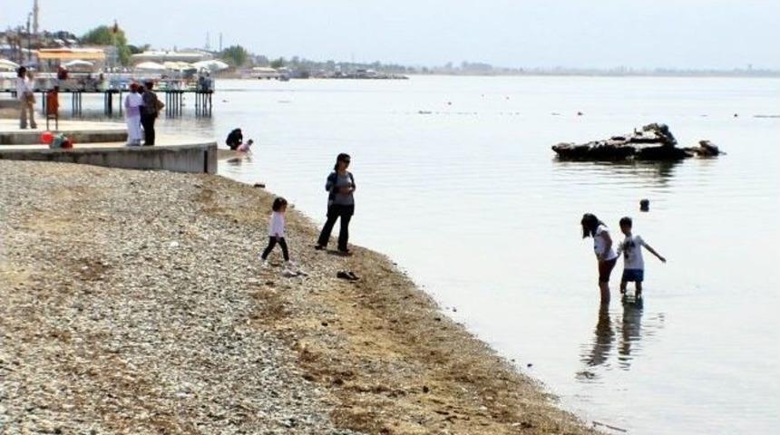 Edremit’te Çocuklar, Yaz Sezonunu Açtı